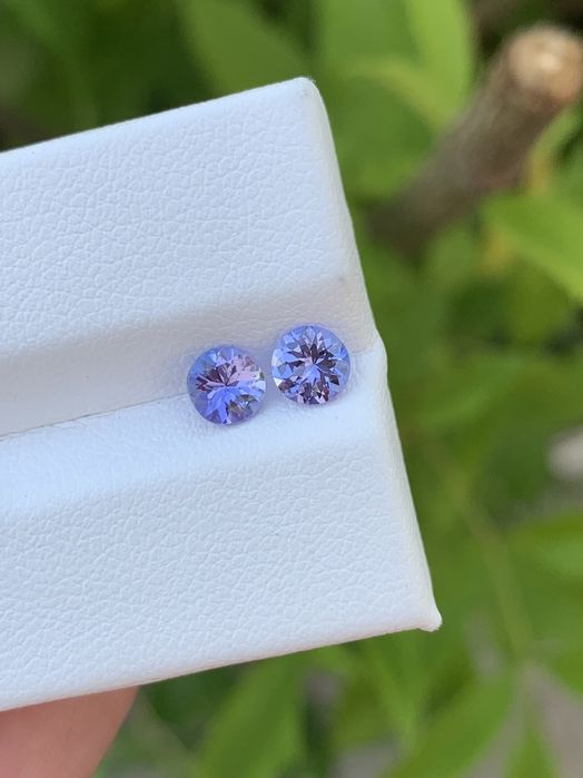 Танзанит чифт 1.15 карата с топ блясък