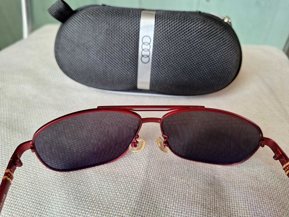 Продавам оригинални очила AUDI