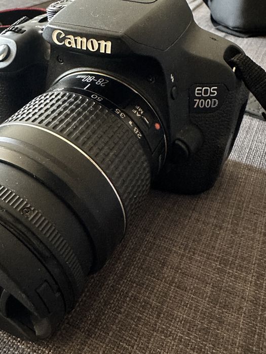 Vand/Schimb DSLR canon eos 700d