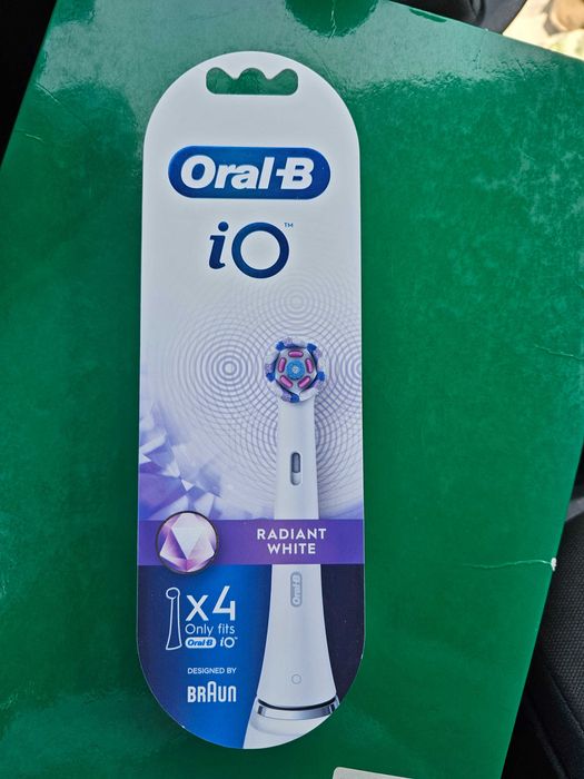 Rezerve Oral B IO 4 buc Radiant white