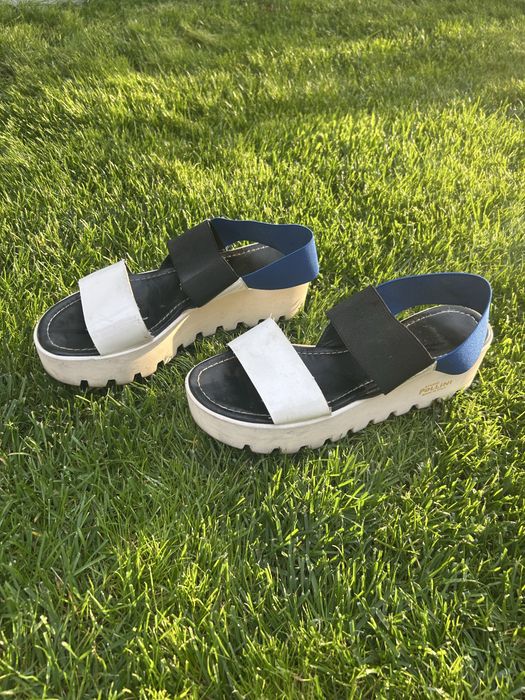 Дамски сандали POLLINI