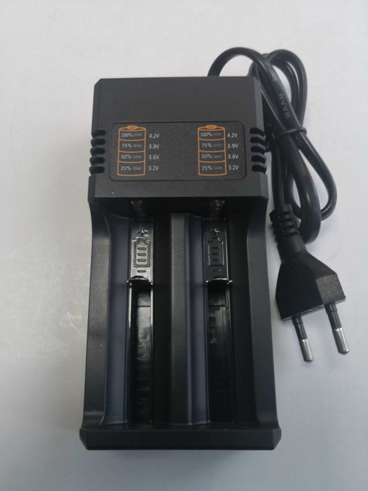 Acumulatori Li-ion 18650 si incarcatoare