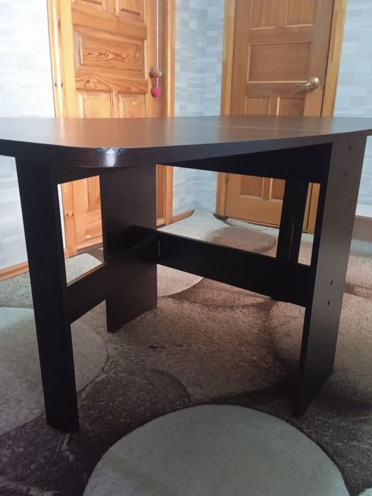 Стол - книжка цвет венге.