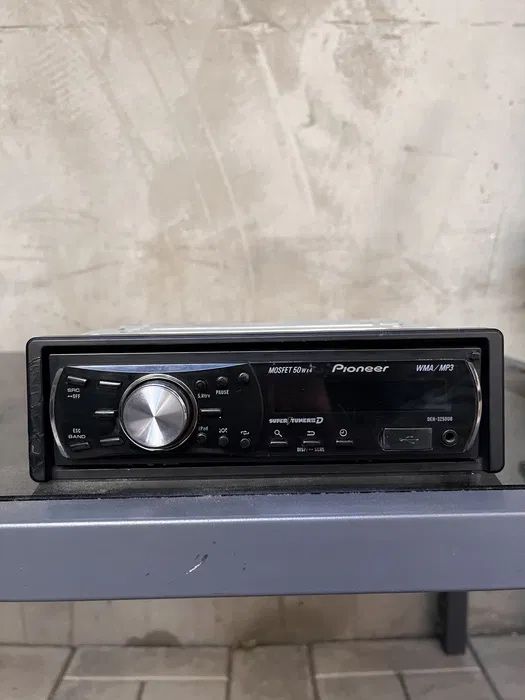 Pioneer DEH-3250UB магнитола