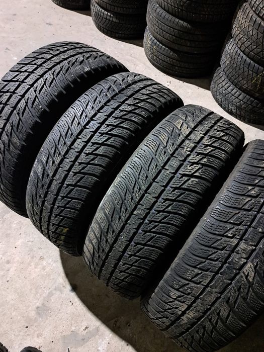 4 anvelope iarnă 235 60 r18 Nokian
