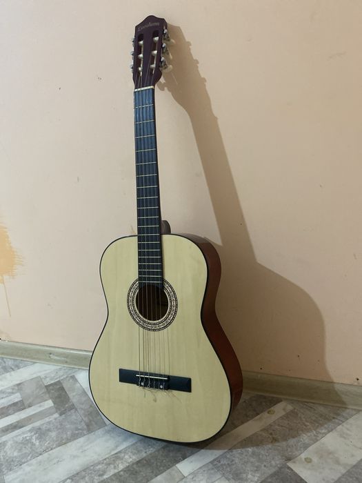 Гитара за 40000 тенге