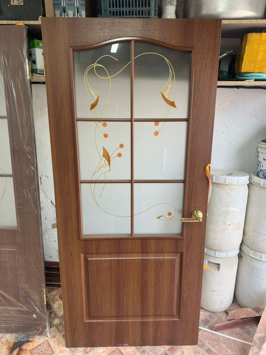 Межкомнатный дверь