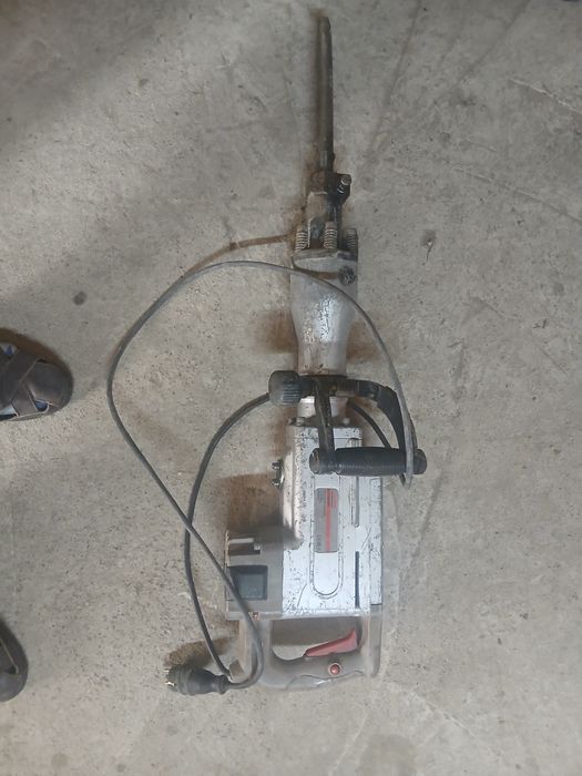 Продам отбойник в отличном состоянии