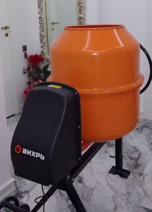 Продам бетономешалку