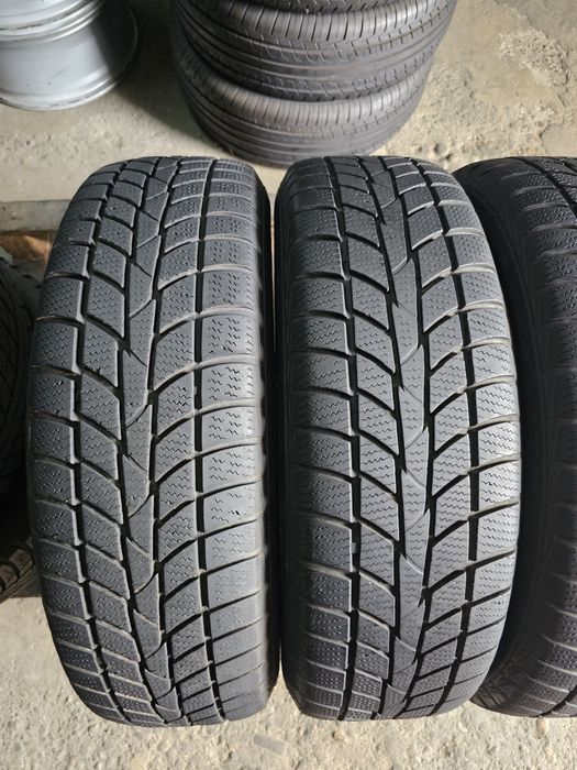 4 anvelope iarna 205 70 15 Hankook