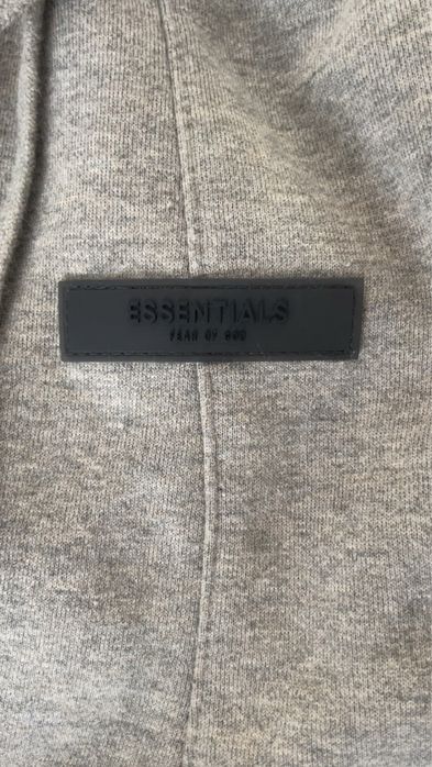 pantaloni lungi essentials