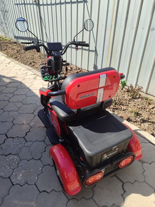 Электрический Трицикл