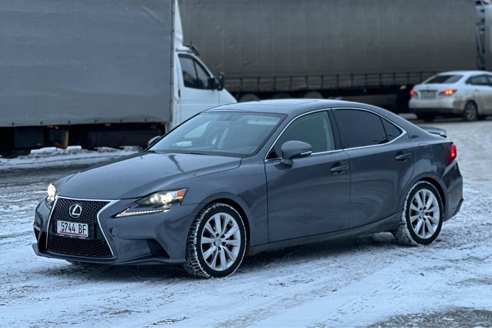 Продаю Lexus IS250