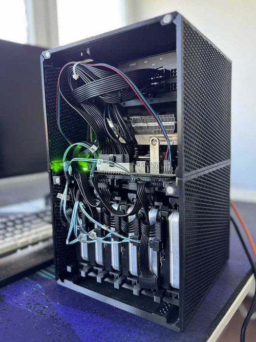 Carcasa NAS ITX cu 6 HDD + 3 SSD