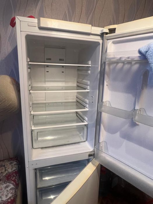 Продам холодильник Самсунг