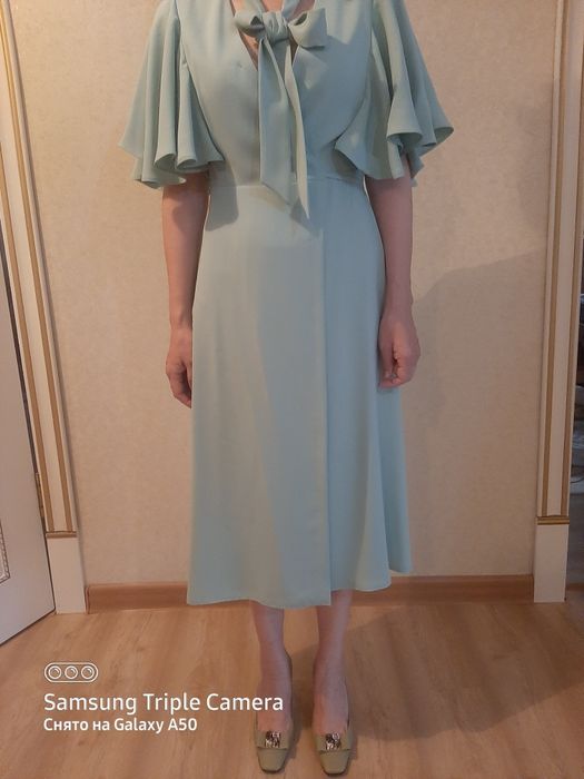 Продам  платья женские