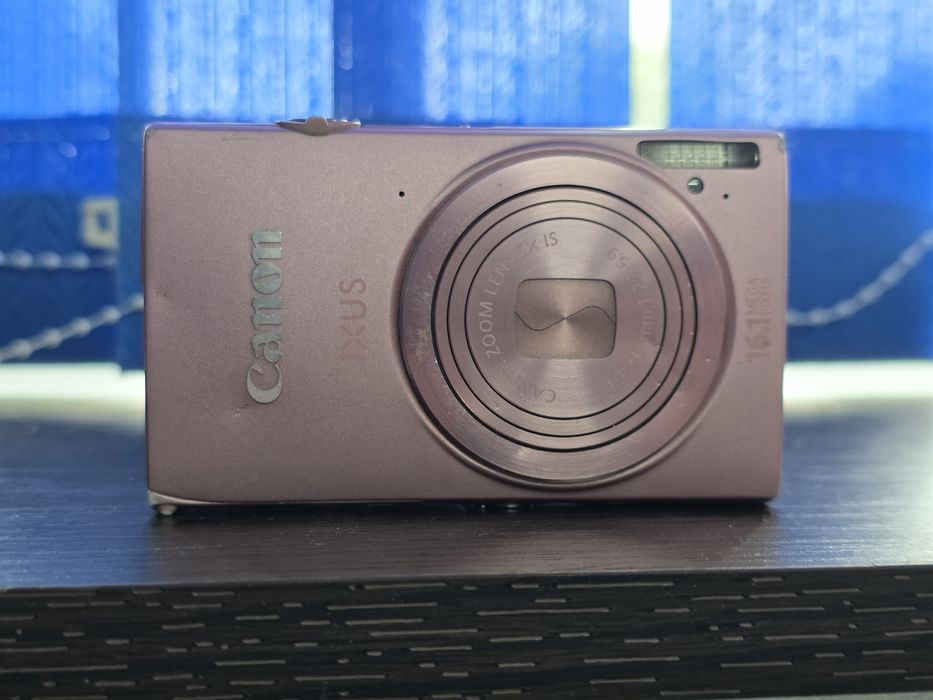 Canon IXUS 240 HS
