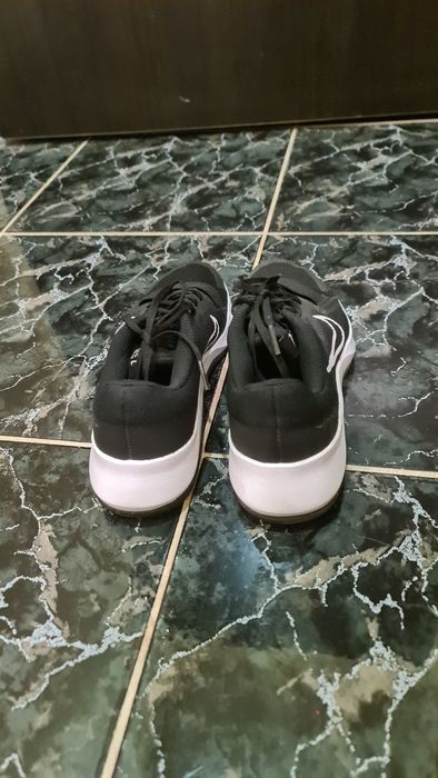 Маратонки Nike 38