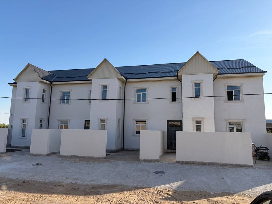 Хива шахри Ангарик МФЙда 3 дона котеж сотилади200 кв