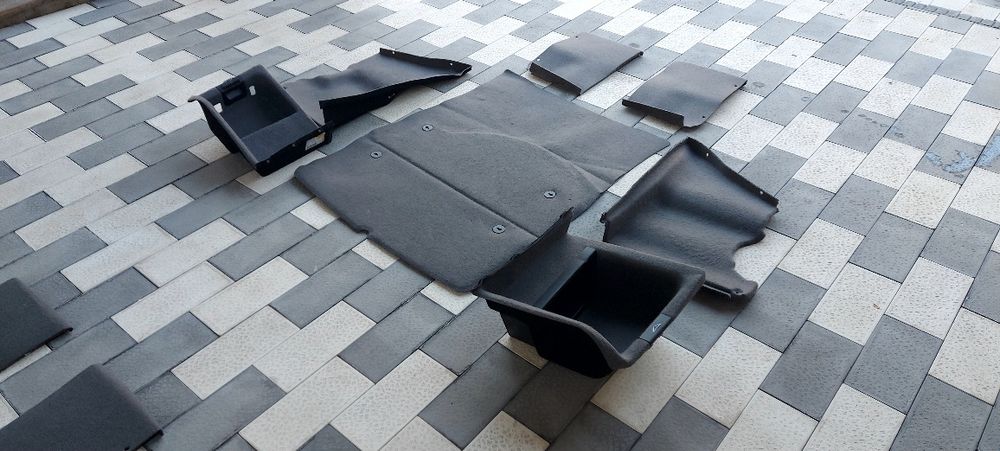 Бмв е39 задная обшивка