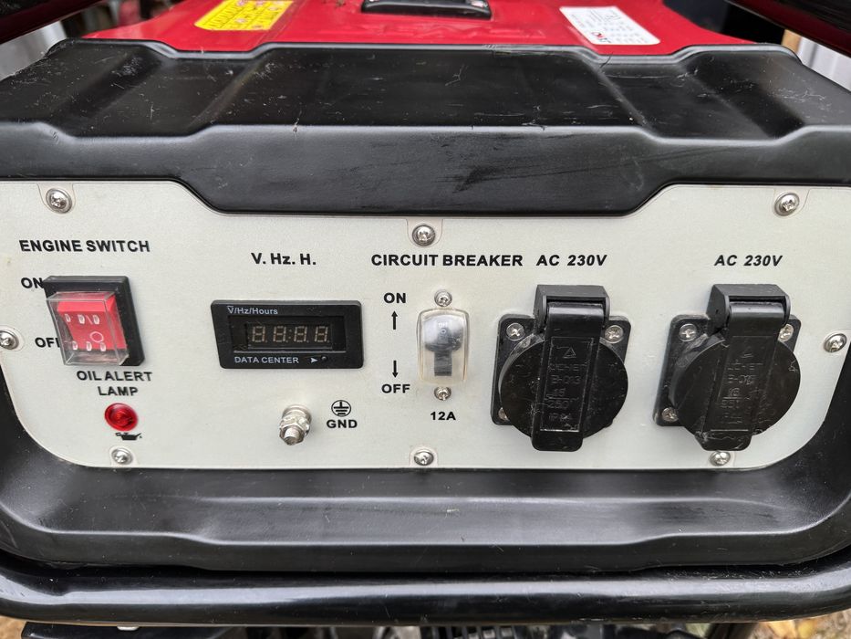 Generator curent SC-3500, Putere max. 3.1 kW, 230V, AVR, motor benzina