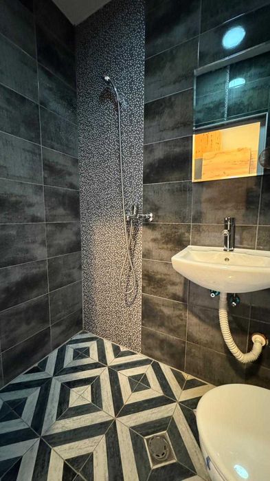 Продава се Едностаен апартамент в Велико Търново, Бузлуджа - 25 кв.м за 1680 €/кв.м - Снимка #4