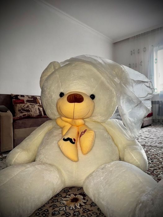 Мишка пушистый белый