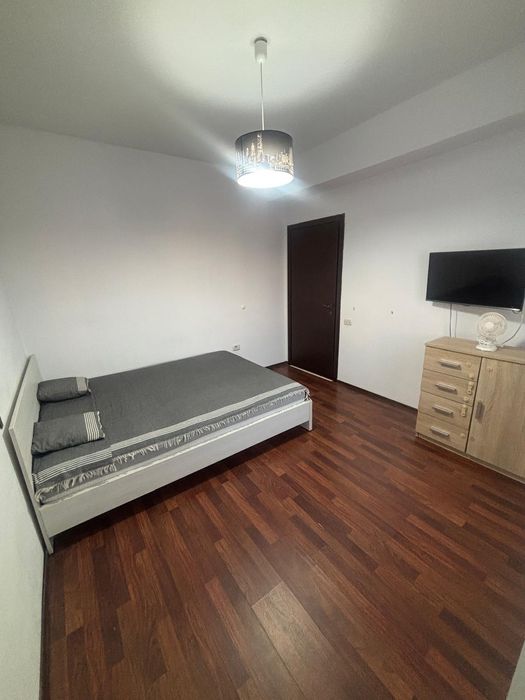 Închiriez ap 2 camere!!!