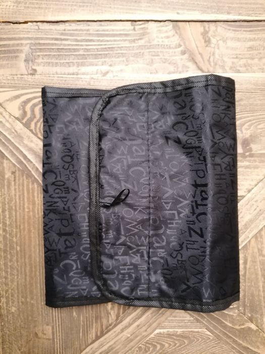 Несесер за гримове