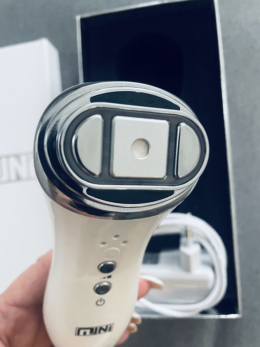 Mini HIFU – RF лифтинг и LED терапия за лице и шия