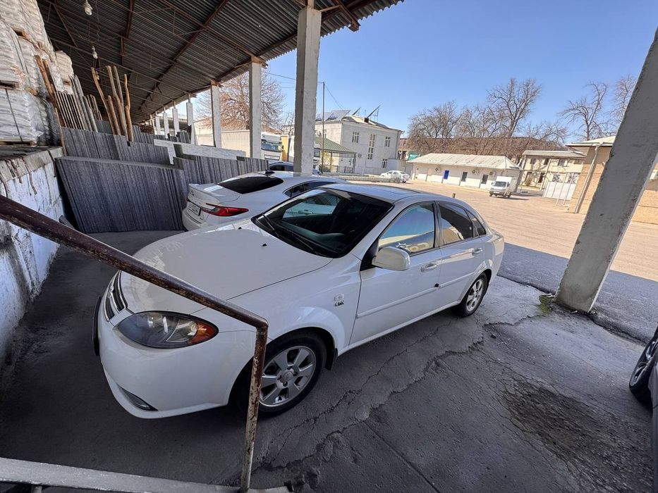 Lasetti jentra srochna