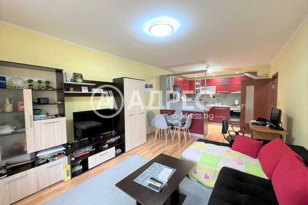 Продава се Двустаен апартамент в Разград, Център - 63 кв.м за 1692 €/кв.м - Снимка #1