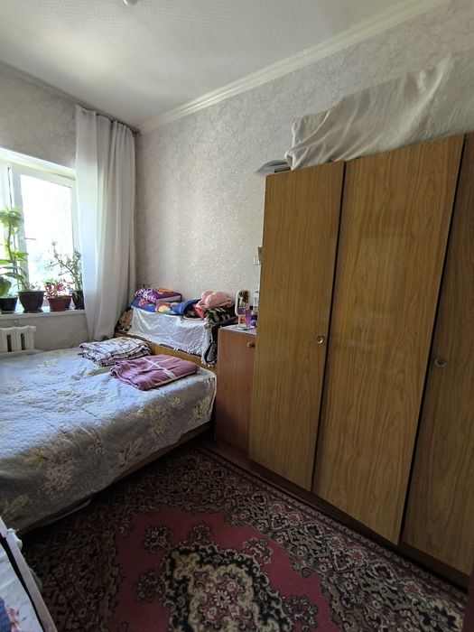 3 х ком.квартиру Сергели Спутнике 17. 2/4  кирпич 77 серия . Балкон