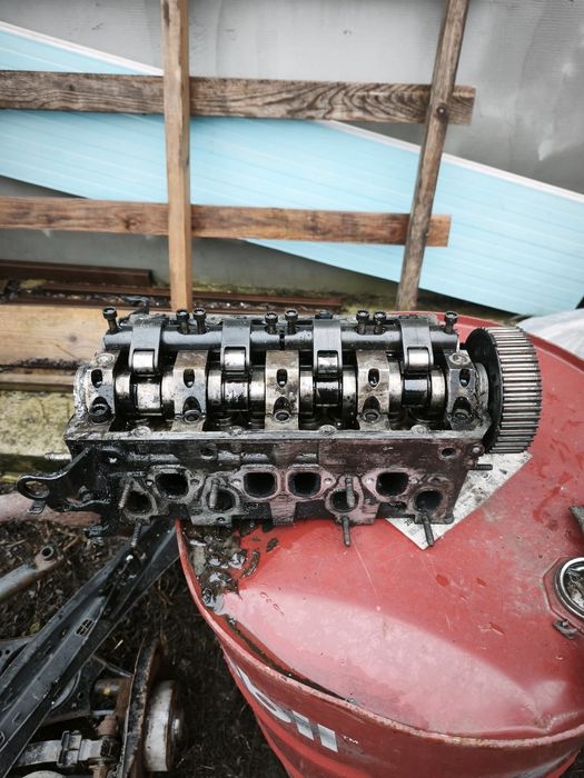 Chiulasa completa  cu ax came vw passat b6(2005-2010) 2.0 TDI