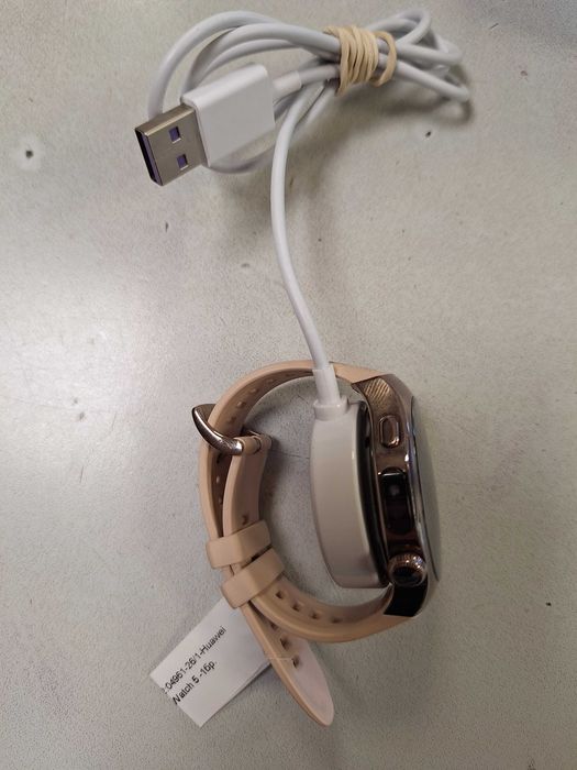 Часовник Huawei Watch 5