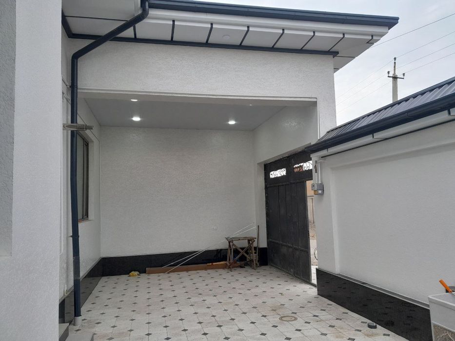 Дом 2 соток, 5 -хона. Кухня, подвал. Пишган гишт.  200 МТ масчит