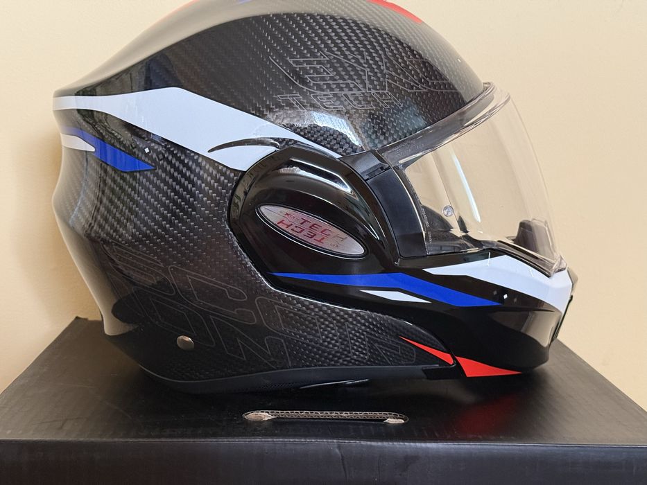 Каска за мотор Scorpion echo tech carbon