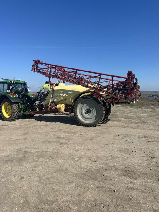 Прикачна пръскачка Hardi Navigator 3000 2011г.