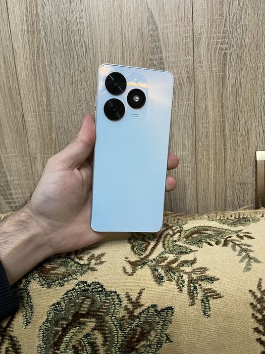 Продам телефон Tecno SPARK Go 2024