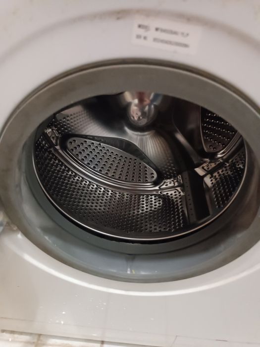 Срочно продам стиральную машину Samsung 4,5 кг в рабочем состоянии