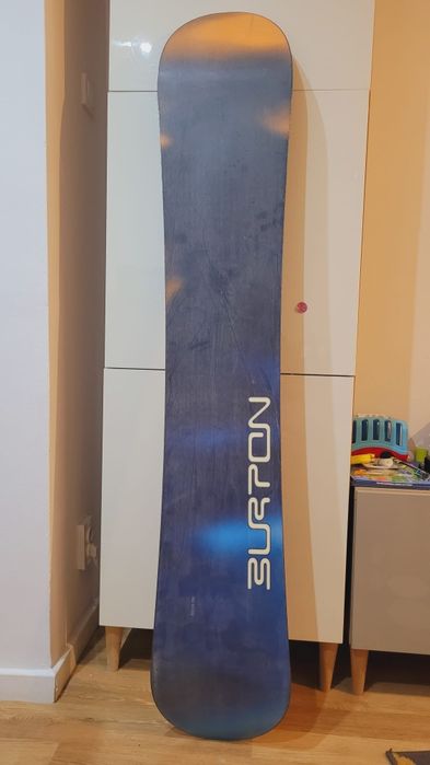 Placa snowboard Burton 152 cu legaturi Burton și boots Burton 42