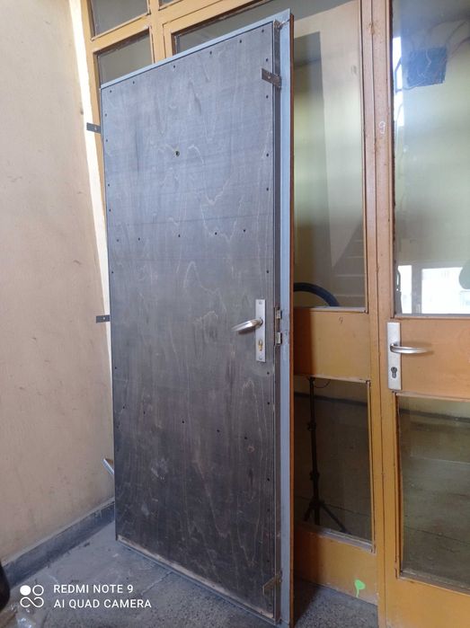 Входна врата 100лв