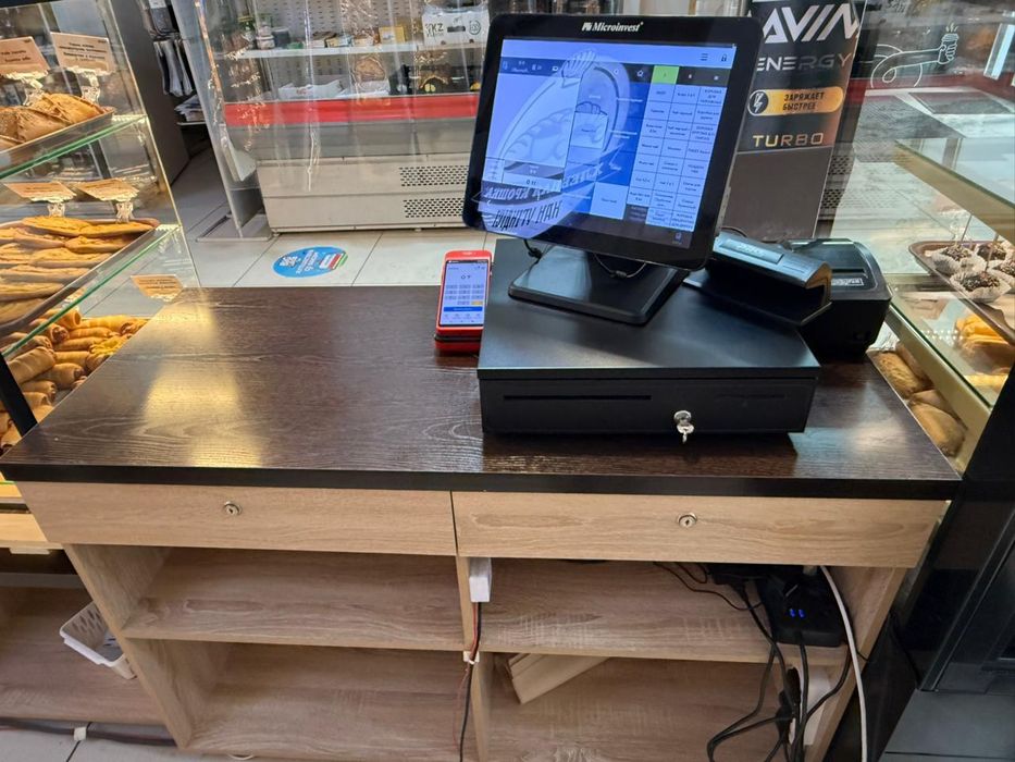 Мебель, витрины для магазина