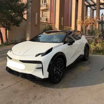 Срочно! Zeekr X 2023г Dual Motor! Черный! 66 тыс км пробега! Чистая!