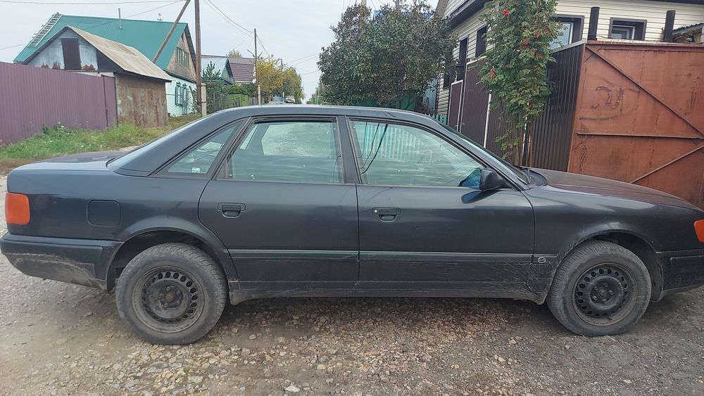 Продам автомобиль ауди 100