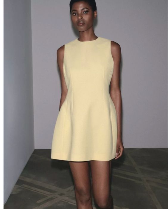 Къса рокля ZARA.