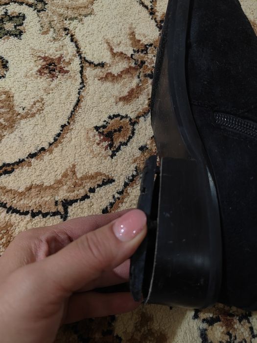 Отдам зимнюю обувь даром