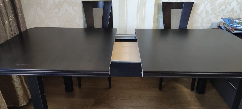 Продам стол для гостиной