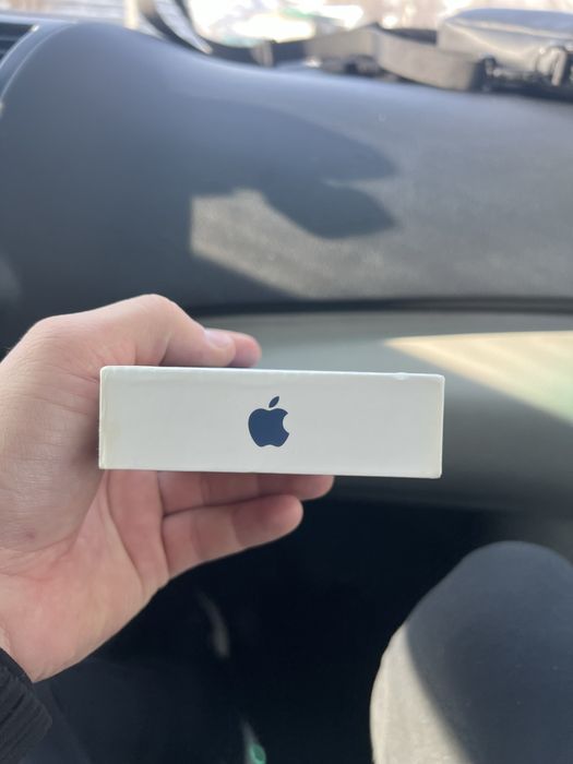 Продам айфон 13 в идеальном состоянии