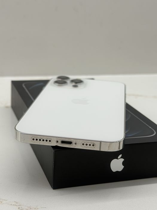 iPhone 12 Pro Max 128GB• Отлично състояние!!!